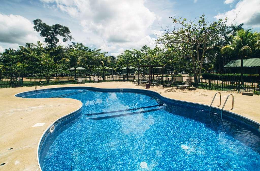 Overbridge River Resort Парамарибо Удобства фото